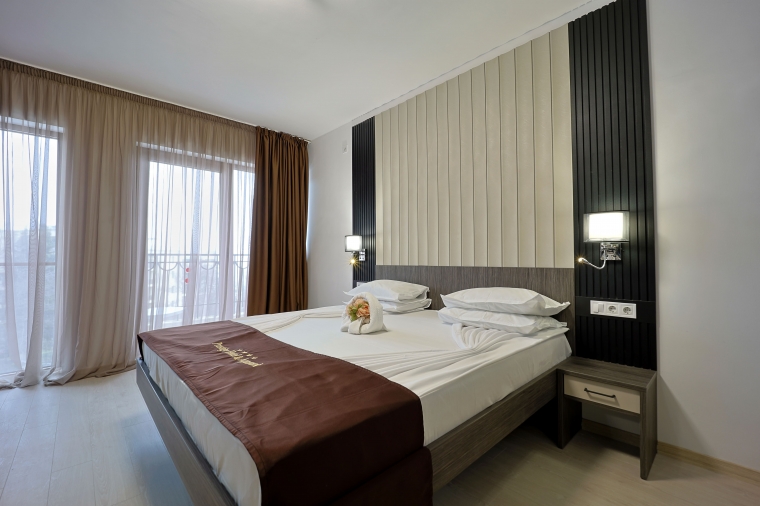 Double Standard Room with Balcony